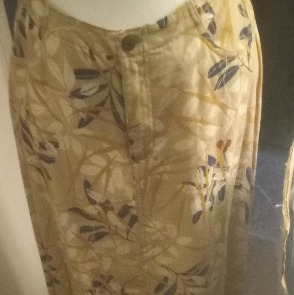 Not new,vintage leaf print waistband zipper& pockets front maxi skirt size 6.